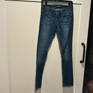 Women Jean, Levi’s, too superlow, 524 Jean, excellent condition